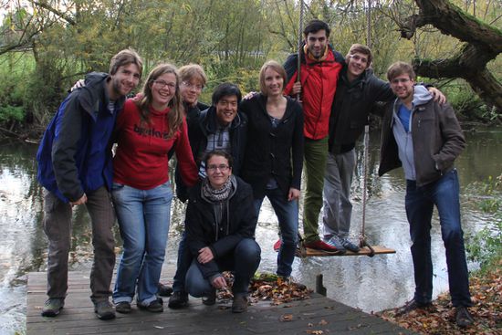 Hamburger Blue Engineers im Oktober 2013: v.l. Chris, Julia, Robinson, Lisa, Miin, Gerrit, Thomas, Jonas, Markus